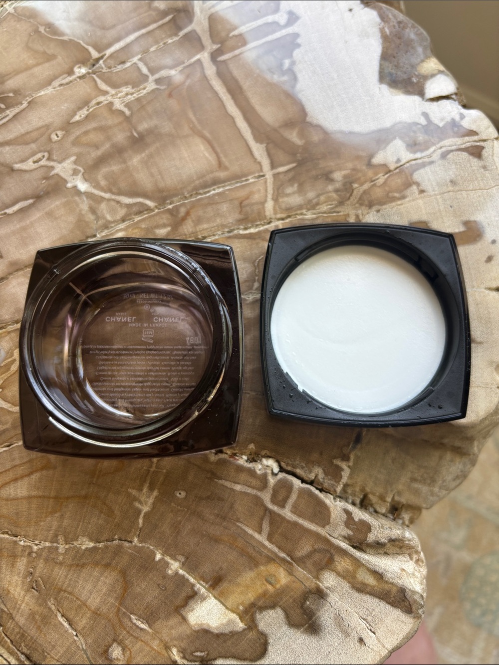 CHANEL Le Lift Crème - Purple and Black Jar - Picture 2 of 4